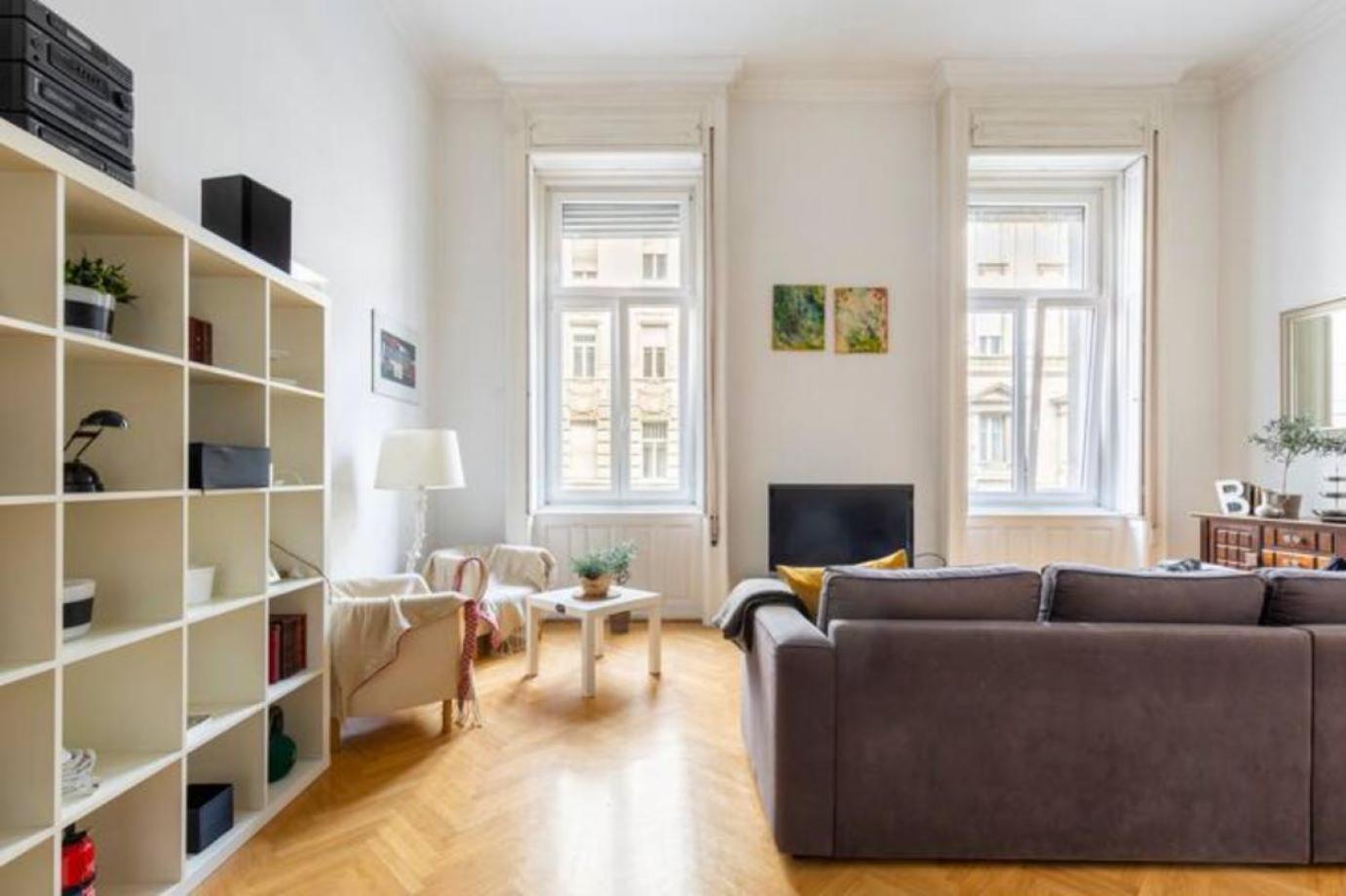 Bourgeois Elegance In The Heart Of Budapest Bagian luar foto