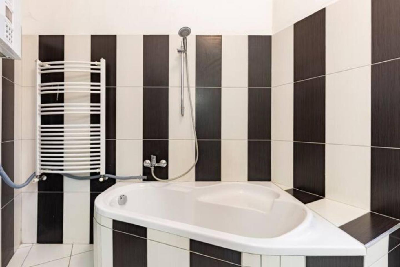 Bourgeois Elegance In The Heart Of Budapest Bagian luar foto