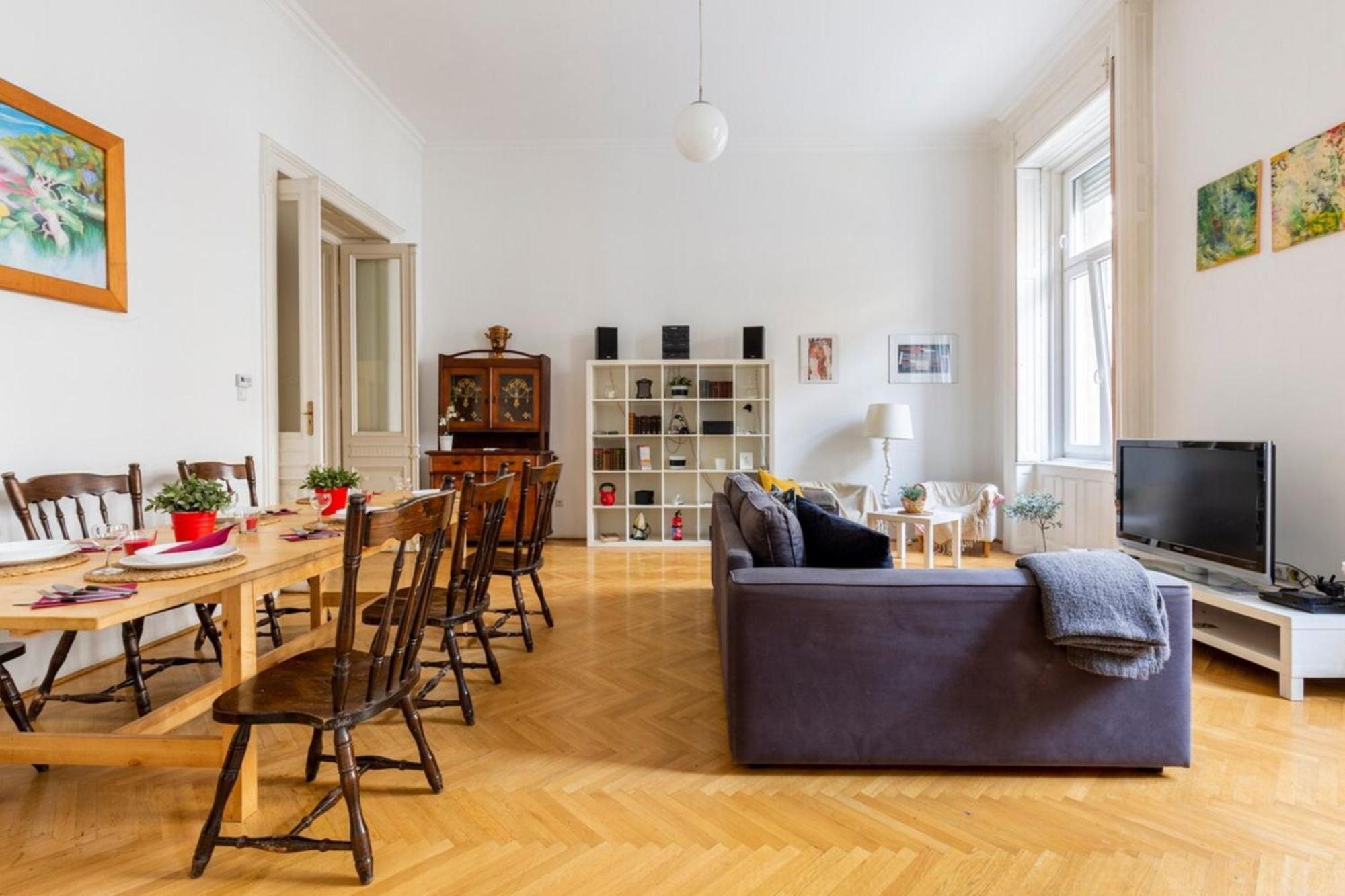 Bourgeois Elegance In The Heart Of Budapest Bagian luar foto